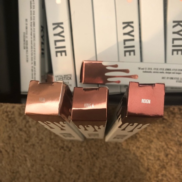 Kylie Cosmetics Metal Single Heir 100% Authentic - Picture 2 of 3